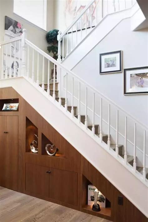 樓梯下裝潢設計 塔羅 元素